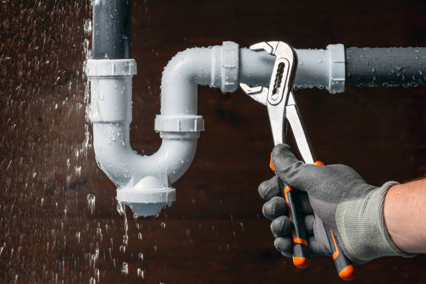Professional Leak Detection technician working in Oak Creek, WI